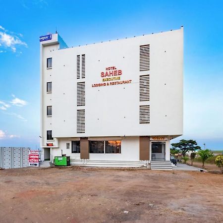 Hotel Saheb Колхапур Екстериор снимка