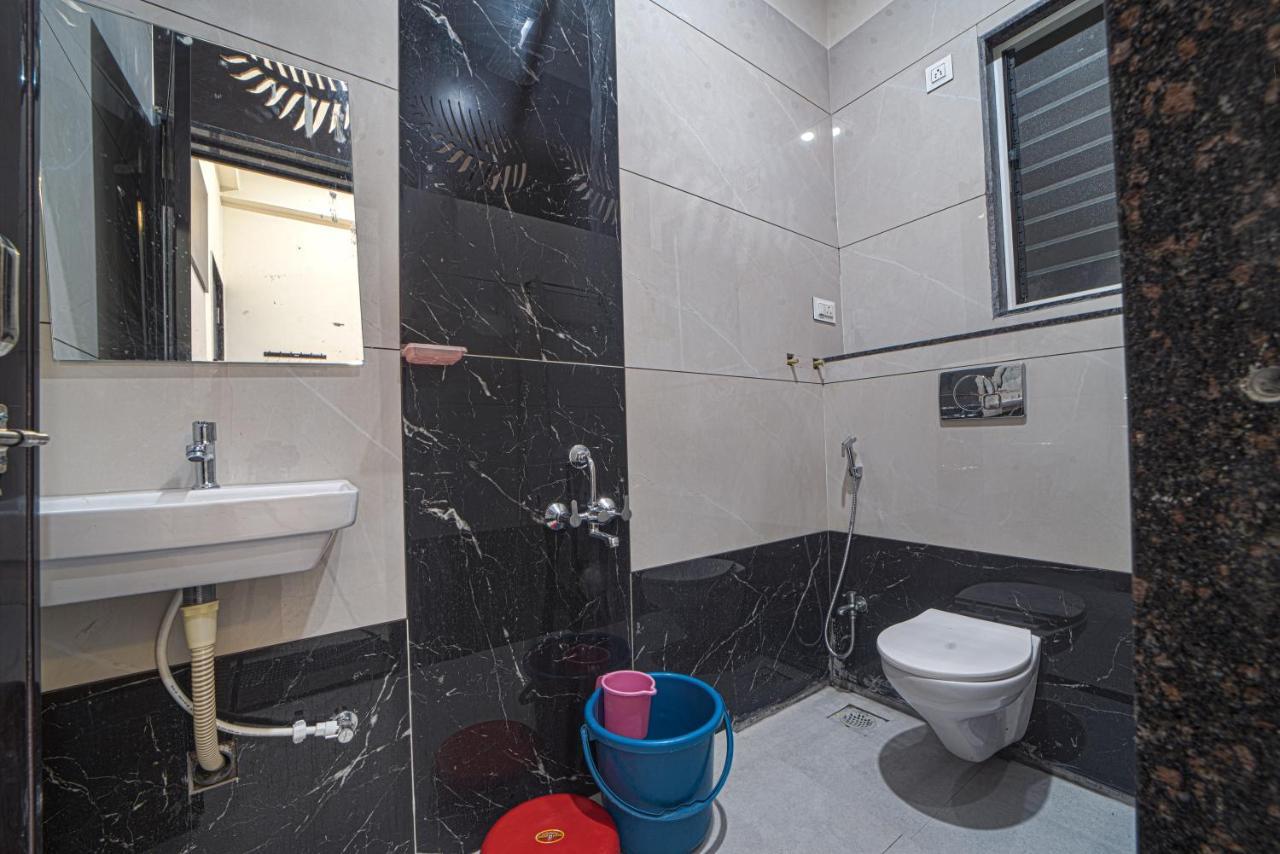 Hotel Saheb Колхапур Екстериор снимка